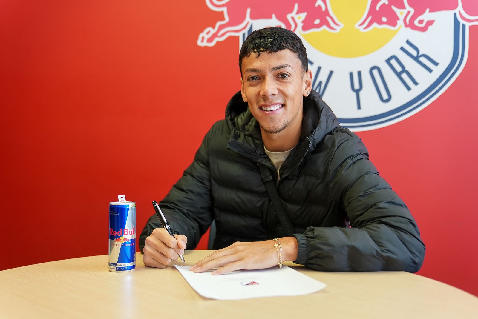 Jorge Ruvalcaba signs for Red Bull New York.