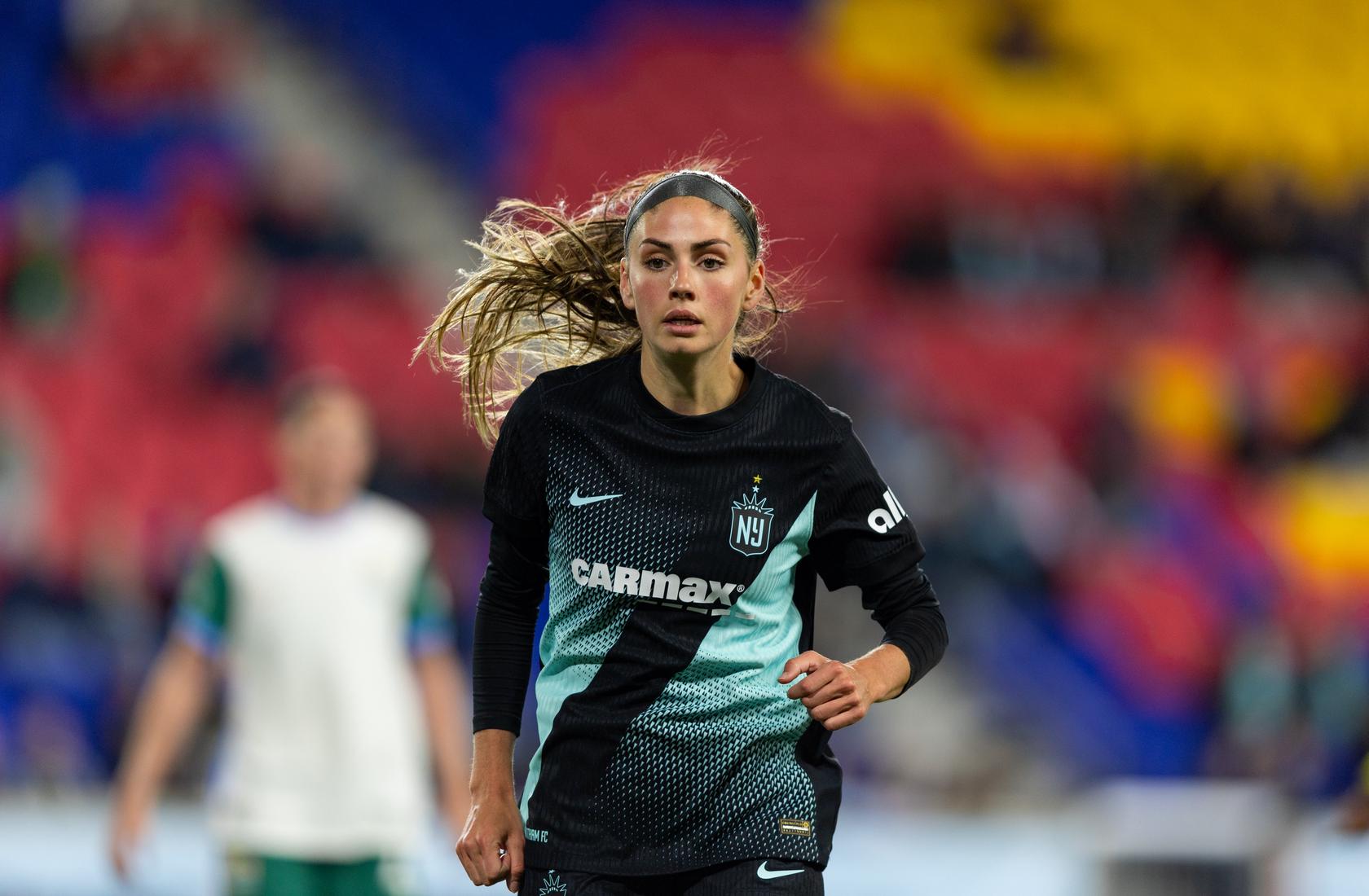 Gotham FC midfielder Sarah Schupansky in action.