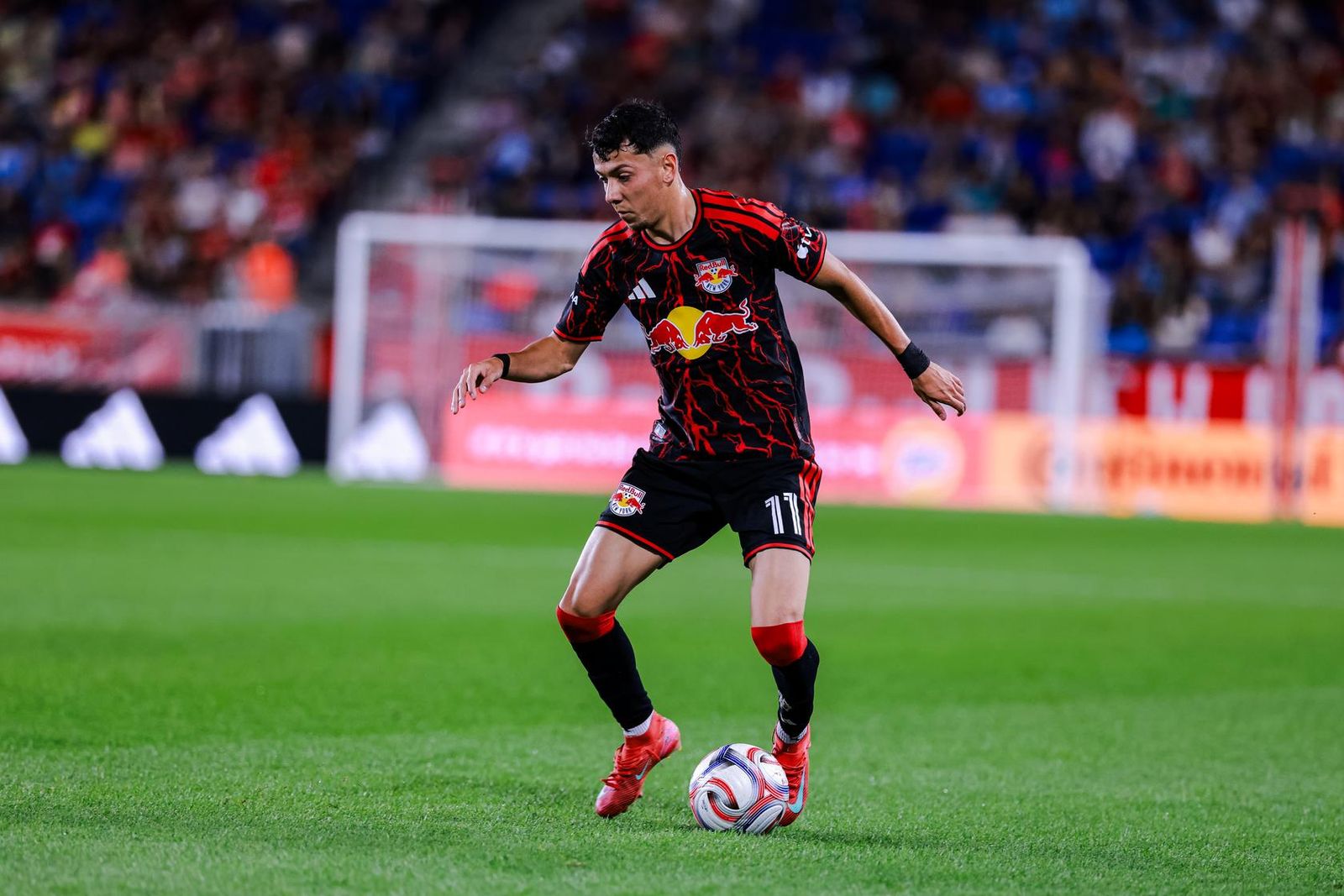 Red Bull New York winger Jorge Ruvalcaba performs a dribble.