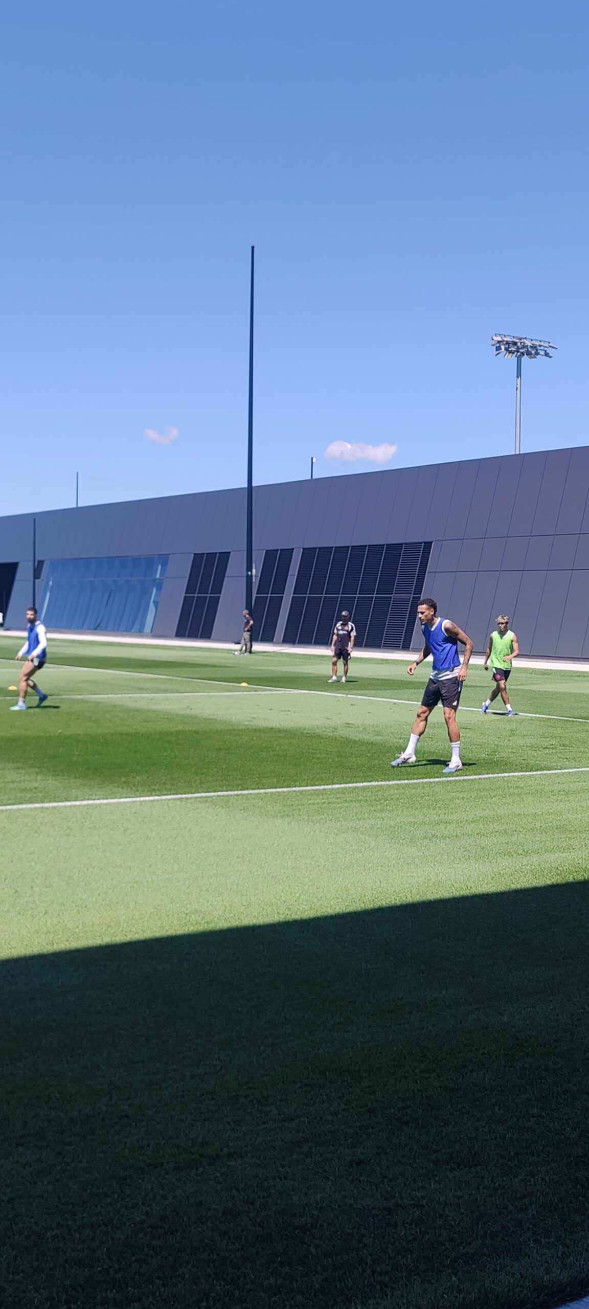 Rhys Williams trains with Red Bull New York.