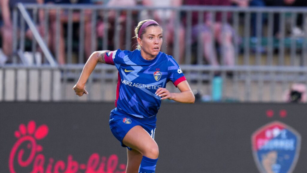 Denise O'Sullivan in action for the North Carolina Courage.