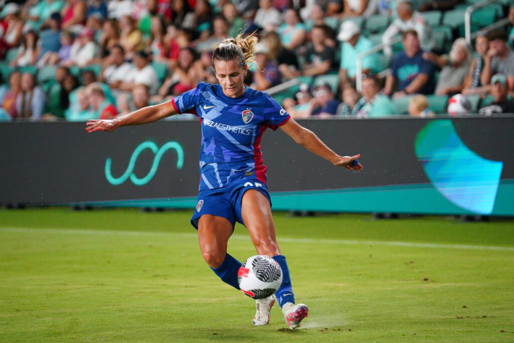 North Carolina Courage midfielder Meredith Speck in the second half against the Kansas City Current at CPKC Stadium.