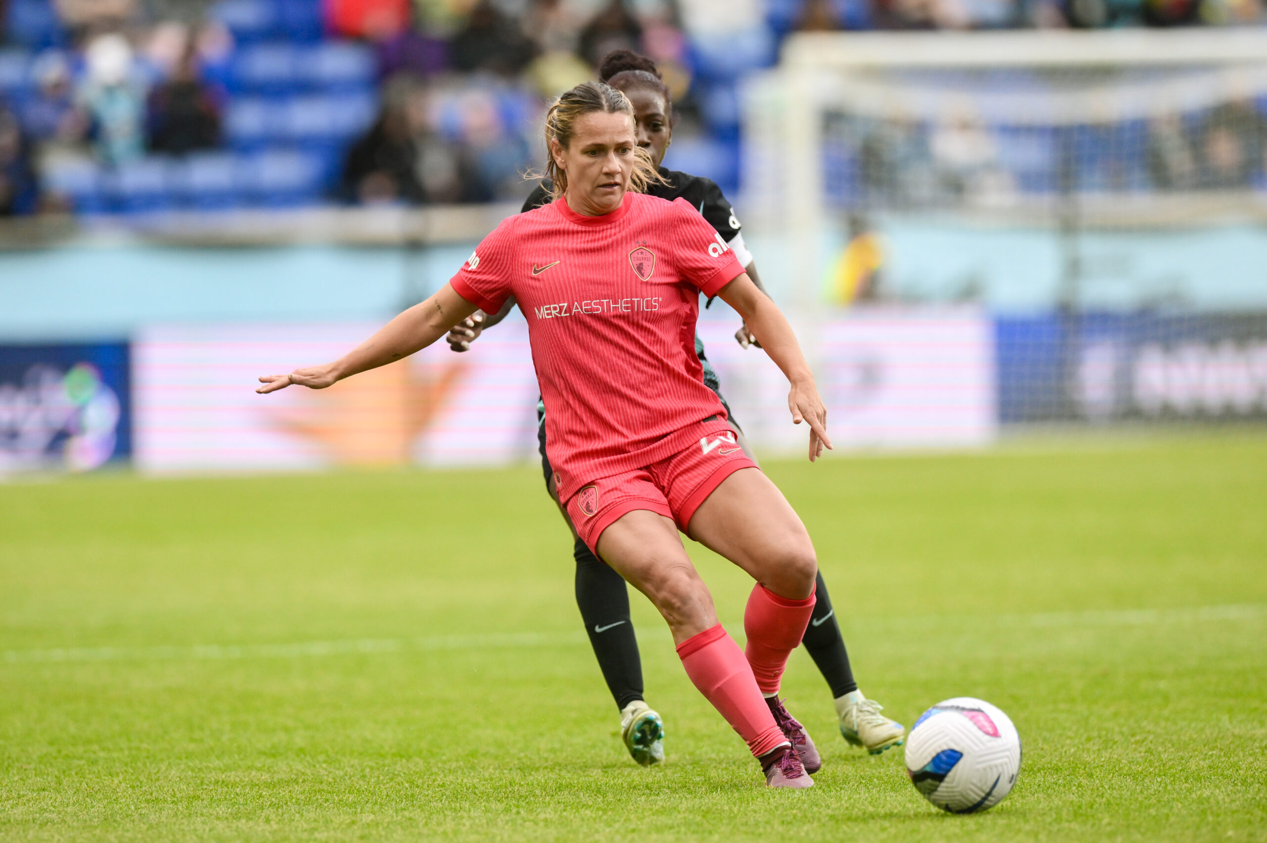 North Carolina Courage midfielder Meredith Speck moves the ball against Gotham FC.
