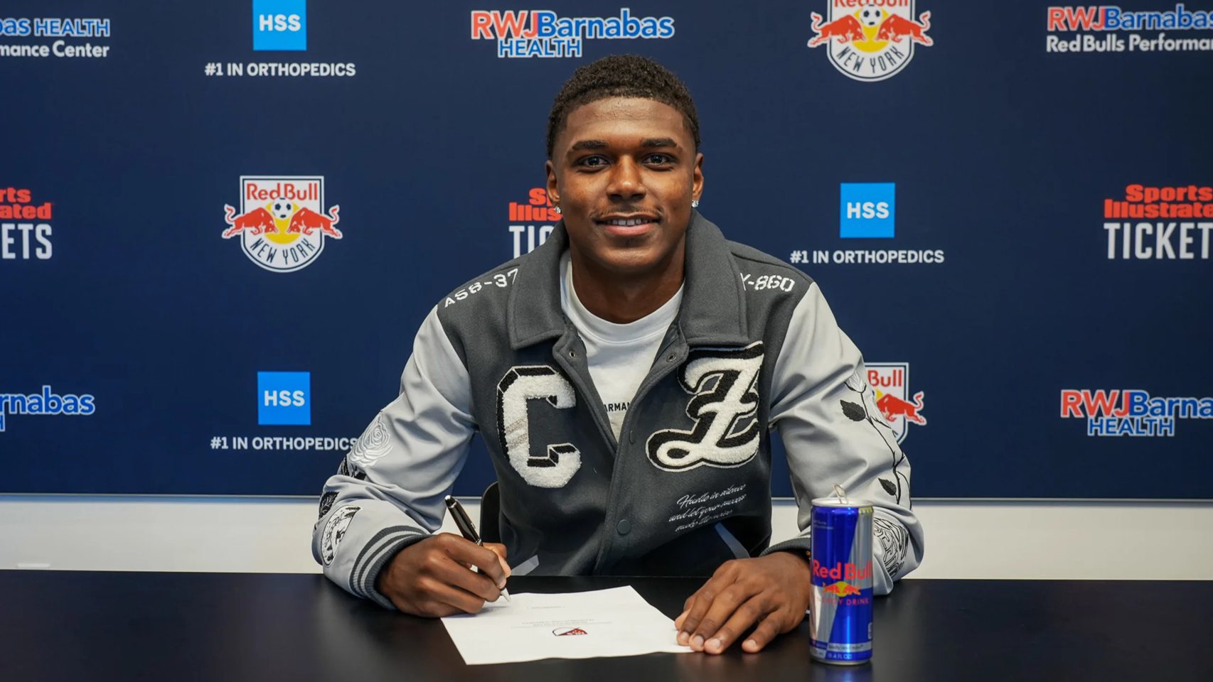 Forward Mijahir Jiménez signs a contract with Red Bull New York.