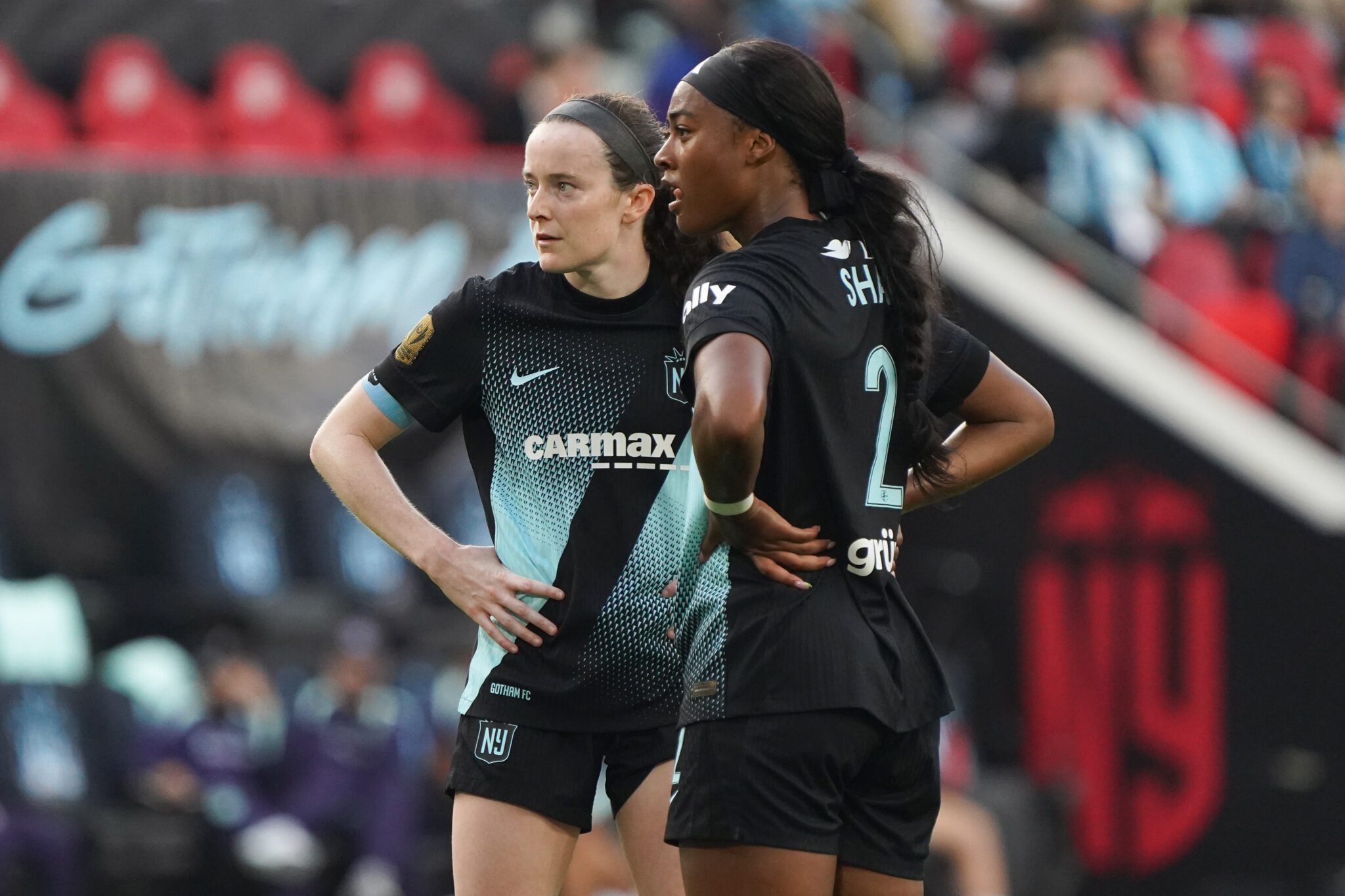 Gotham FC midfielder Rose Lavelle prepares for a free kick alongside Gotham midfielder Jaedyn Shaw during the second half at Sports Illustrated Stadium.