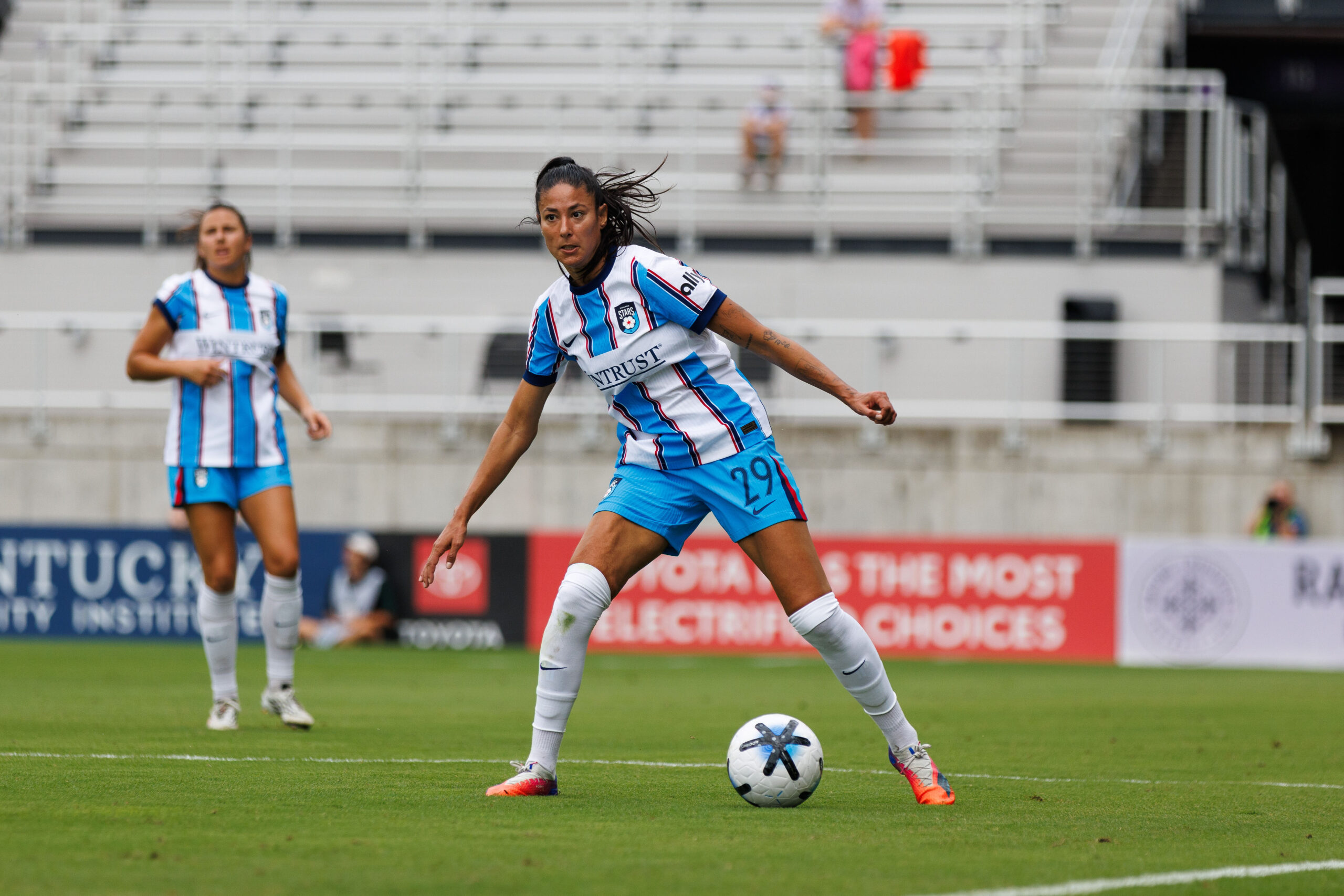 Gotham FC Surprise Fans With Halftime Signing Announcement Of Defender Leila Ouahabi